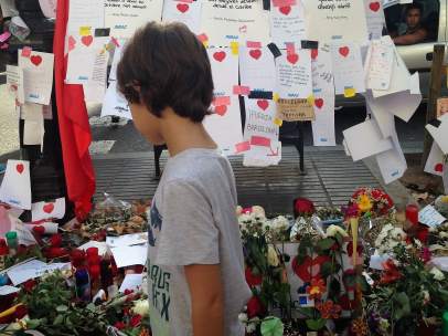 Un homenaje del atentado de La Rambla, ante la Boqueria, Barcelona