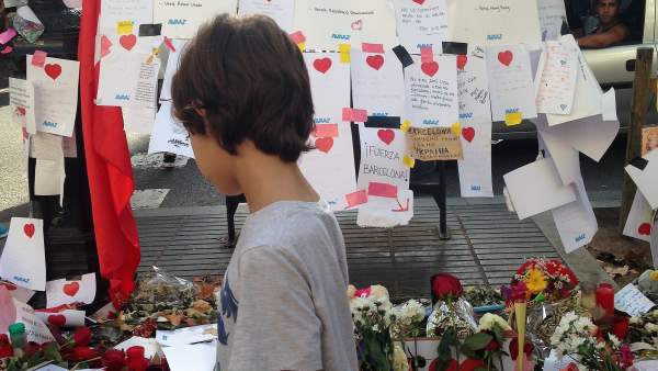Un homenaje del atentado de La Rambla, ante la Boqueria, Barcelona Un homenaje del atentado de La Rambla, ante la Boqueria, Barcelona