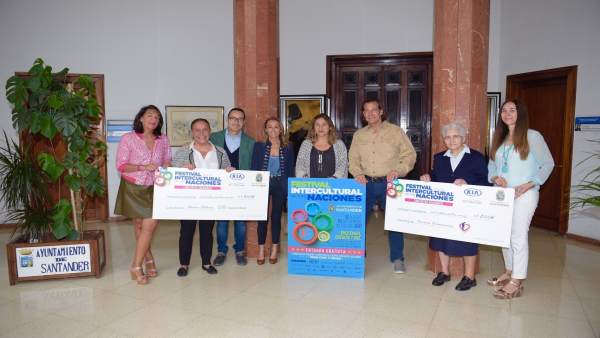 Entrega de la recaudación de los conciertos solidarios de Festival Intercultural Entrega de la recaudación de los conciertos solidarios de Festival Intercultural