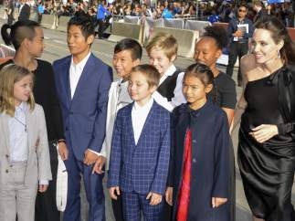 Angelina Jolie y sus hijos