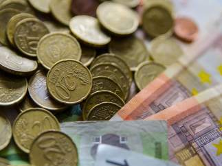 Monedas, moneda, billete. Billetes, euro , euros, capital, efectivo, metálico