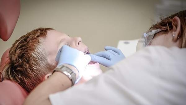 Dentista, niño Dentista, niño
