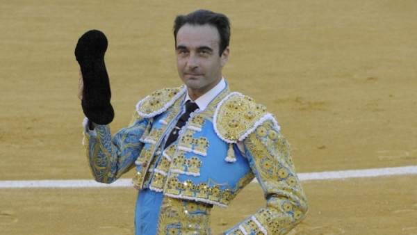 El torero Enrique Ponce El torero Enrique Ponce