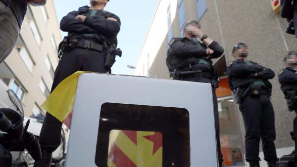 Miembros de la Guardia Civil Miembros de la Guardia Civil