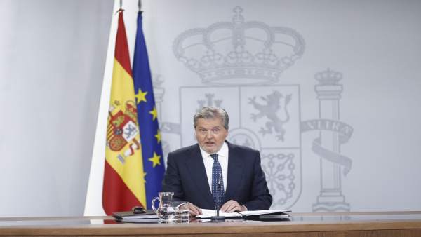 Rueda de prensa de Iñigo Méndez de Vigo tras el Consejo de Ministros Rueda de prensa de Iñigo Méndez de Vigo tras el Consejo de Ministros