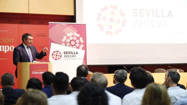 Espadas asiste a la clausura del Sevilla Integra Espadas asiste a la clausura del Sevilla Integra