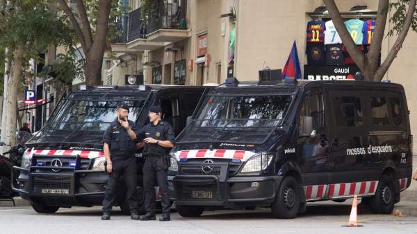 Mossos d'Esquadra Mossos d'Esquadra