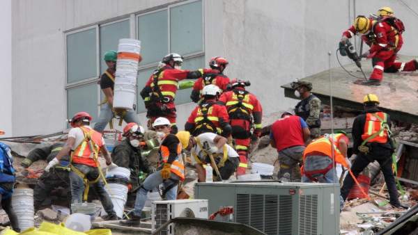 La UME detecta varios cuerpos en un edificio afectado por el terremoto en México La UME detecta varios cuerpos en un edificio afectado por el terremoto en México