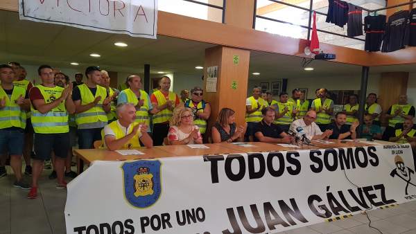 Nota Y Foto De La Rp Con Declaraciones De Zorrilla En Parque De Bomberos Nota Y Foto De La Rp Con Declaraciones De Zorrilla En Parque De Bomberos