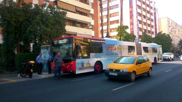 Tussam estrena la nueva Línea Este. Tussam estrena la nueva Línea Este.