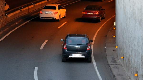 L’Ajuntament de Barcelona treballa per reduir els vehicles que més contaminen. L’Ajuntament de Barcelona treballa per reduir els vehicles que més contaminen.