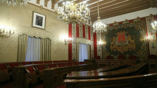 La fotografía del rey en el salón de plenos La fotografía del rey en el salón de plenos