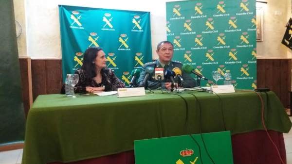 La Subdelegada Del Gobierno En Huelva, Asunción Grávalos, Y Ezequiel Romero. La Subdelegada Del Gobierno En Huelva, Asunción Grávalos, Y Ezequiel Romero.