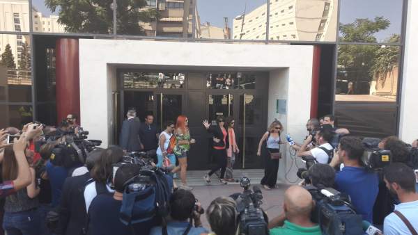 Juana Rivas a su salida de los juzgados de Granada el pasado septiembre Juana Rivas a su salida de los juzgados de Granada el pasado septiembre