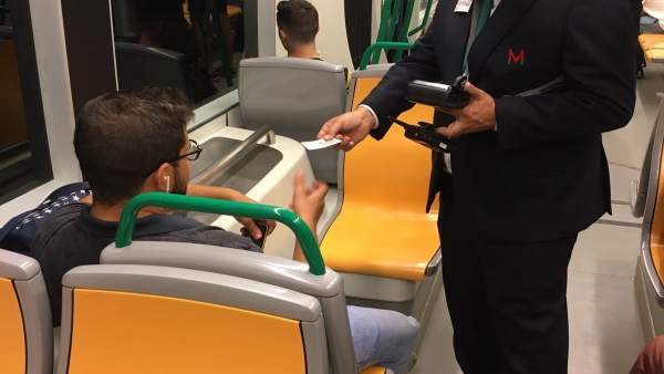 El metro activa el operativo de inspección en trenes y paradas El metro activa el operativo de inspección en trenes y paradas