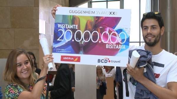 Visitantes número 20 millones del Guggenheim Museoa Visitantes número 20 millones del Guggenheim Museoa