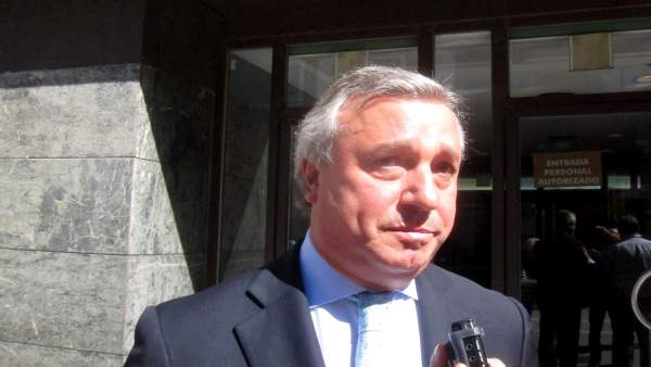 Andrés Martín de Paz, tras declarar en el juzgado. Andrés Martín de Paz, tras declarar en el juzgado.