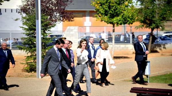 La Reina doña Letizia inaugura el curso académico de FP en Teruel La Reina doña Letizia inaugura el curso académico de FP en Teruel