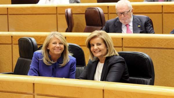 Angeles Muñoz alcaldesa de marbella con ministra de empleo fatima bañez Angeles Muñoz alcaldesa de marbella con ministra de empleo fatima bañez
