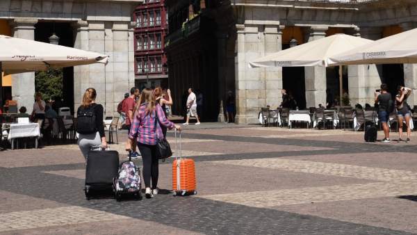 Turistas Turistas