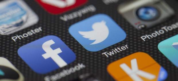 Facebook y Twitter