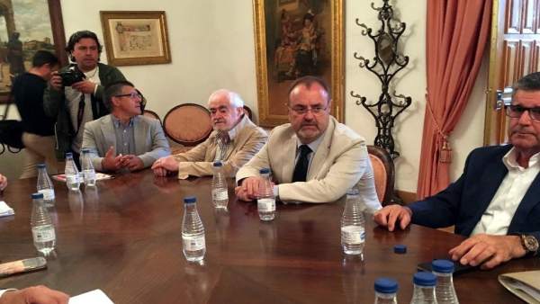 Rey en la reunión del Patronato de la Fundación Rodríguez Fabres en Salamanca Rey en la reunión del Patronato de la Fundación Rodríguez Fabres en Salamanca
