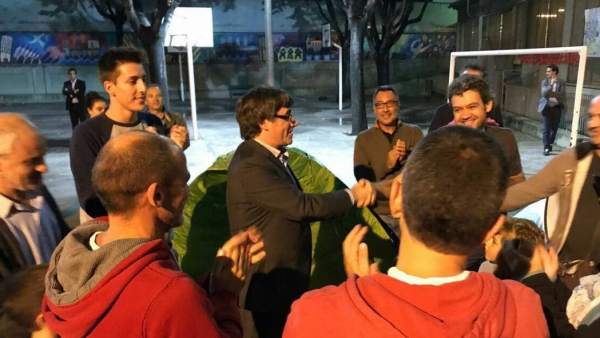 Puigdemont en un colegio Puigdemont en un colegio