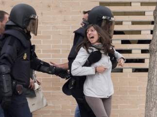 Antidisturbios en el referéndum