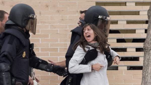 Antidisturbios en el referéndum Antidisturbios en el referéndum