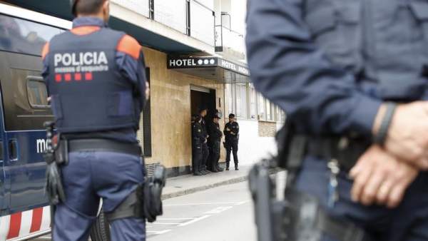 Mossos d'Esquadra Mossos d'Esquadra