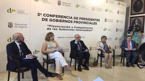 Rosario Cordero participa en la III Conferencia de Presidentes Provinciales Rosario Cordero participa en la III Conferencia de Presidentes Provinciales