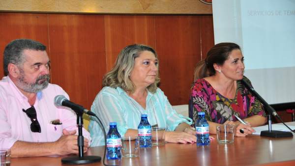 Nota Y Fotos / Medio Ambiente Y Los Ayuntamientos Costeros Trabajan En La Actual Nota Y Fotos / Medio Ambiente Y Los Ayuntamientos Costeros Trabajan En La Actual