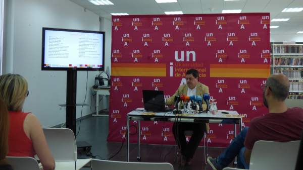 El vicerrector de la UNIA en La Rábida, Agustín Galán García. El vicerrector de la UNIA en La Rábida, Agustín Galán García.