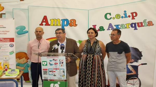 Np: Vélez Málaga, Primer Municipio De España En Instalar Desfibriladores En Sus Np: Vélez Málaga, Primer Municipio De España En Instalar Desfibriladores En Sus