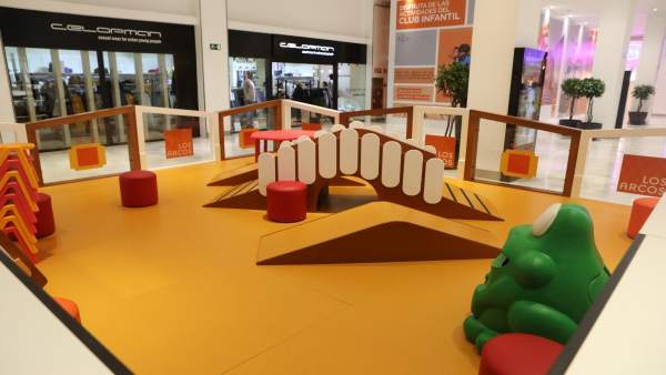 El Club Infantil de Los Arcos, ubicado en la planta alta de sus instalaciones. El Club Infantil de Los Arcos, ubicado en la planta alta de sus instalaciones.