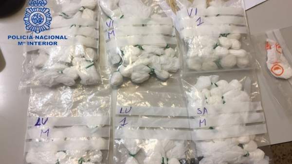 Nota Prensa Y Fotografía: 'La Policía Nacional Desmantela Un Punto De Droga Al M Nota Prensa Y Fotografía: 'La Policía Nacional Desmantela Un Punto De Droga Al M