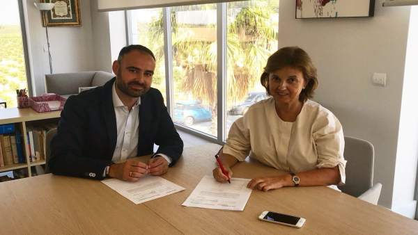 La Junta entrega una ayuda a Inter Terra La Junta entrega una ayuda a Inter Terra