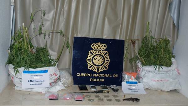 La Policía Nacional Se Incauta De 930 Gramos De Cocaína En Un Operativo Contra L La Policía Nacional Se Incauta De 930 Gramos De Cocaína En Un Operativo Contra L