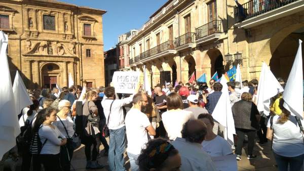 Manifestaciones por Cataluña en Oviedo Manifestaciones por Cataluña en Oviedo