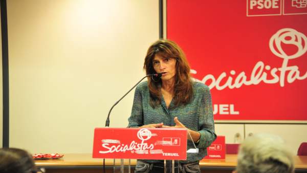 Carmen Dueso (PSOE) en un acto con militantes del PSOE en Teruel Carmen Dueso (PSOE) en un acto con militantes del PSOE en Teruel