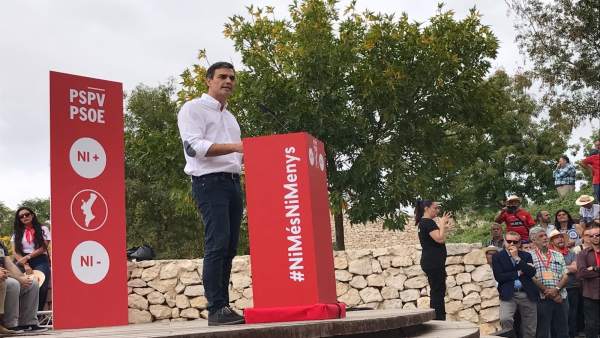 El jefe de los socialistas, en la Fiesta de la Rosa El jefe de los socialistas, en la Fiesta de la Rosa