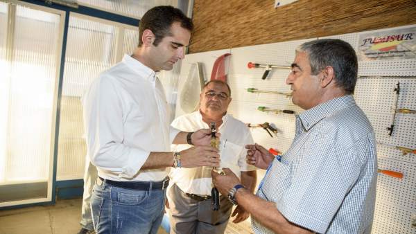 El alcalde de Almería, en la jornada de puertas abiertas de GyM El alcalde de Almería, en la jornada de puertas abiertas de GyM