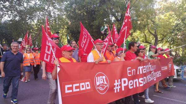 Jubilados y pensionistas de CC.OO. y UGT Jubilados y pensionistas de CC.OO. y UGT