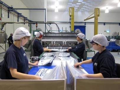 Trabajadores en una fábrica