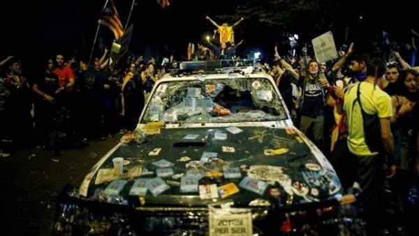 Vehículo de la Guardia Civil destrozado el 20 de septiembre en Barcelona Vehículo de la Guardia Civil destrozado el 20 de septiembre en Barcelona
