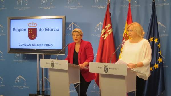 Noelia Arroyo, a la izquierda de la imagen, en la rueda de prensa Noelia Arroyo, a la izquierda de la imagen, en la rueda de prensa