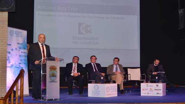 Antonio Ruiz, durante su intervención en la inauguración de las jornadas Antonio Ruiz, durante su intervención en la inauguración de las jornadas