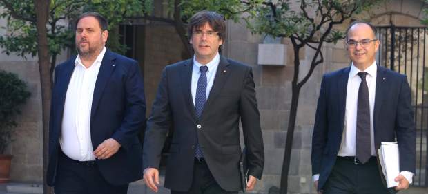 Junqueras, Puigdemont y Turull, antes de la reunión de Govern