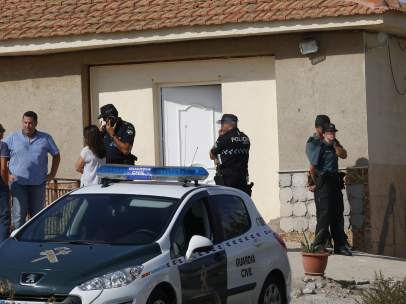 Un hombre mata a su mujer y se suicida