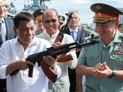 Duterte sopesa un AK-74M